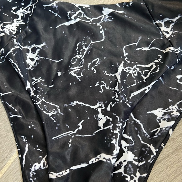 Marble Black and White Bikini Set - Picture 2 of 2